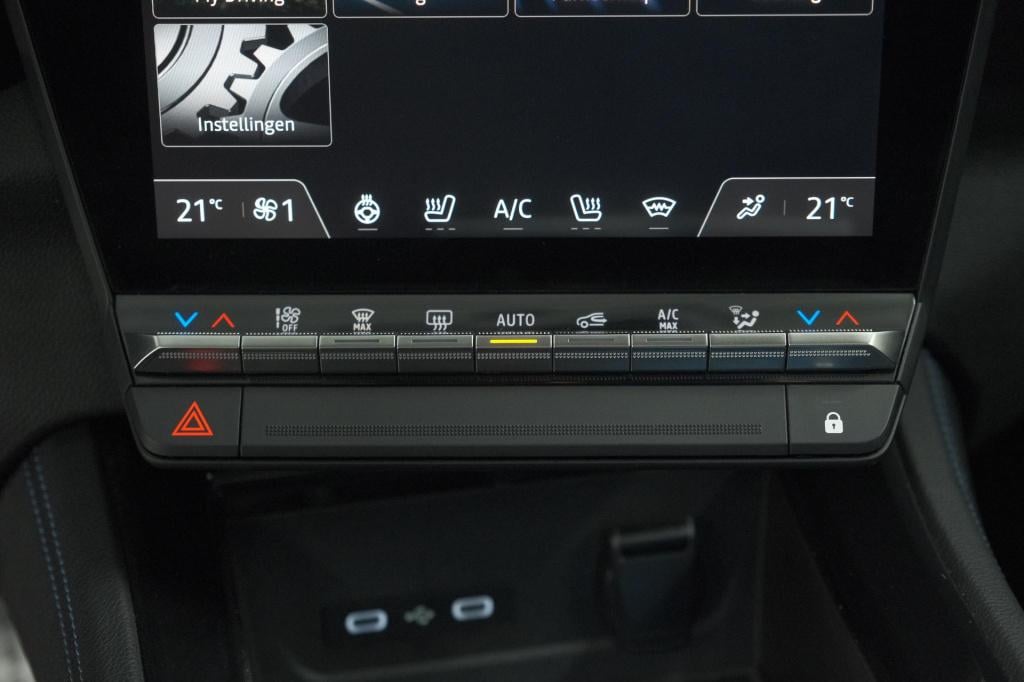Renault Austral 1.2 e-tech full hybrid 200 iconic esprit alpine | 4 control