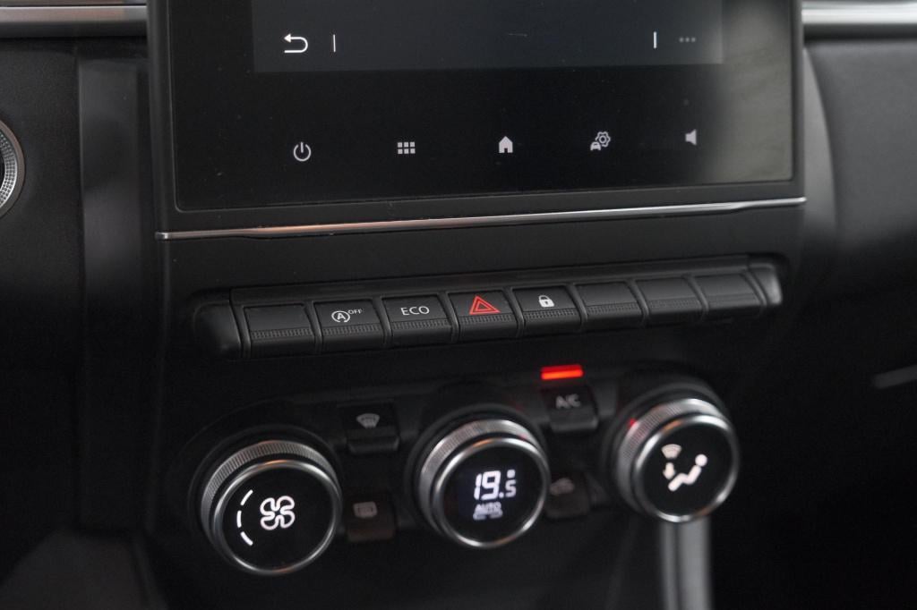Renault Captur tce 100 zen | trekhaak | climate control | parkeersensoren |