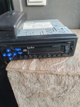 Mooie werkende SuperTech CD-1042 autoradio blauwe verlichting....