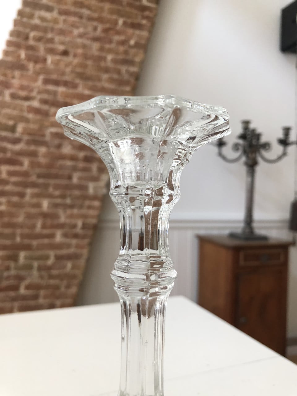 Mooie brocante gedetailleerde kandelaar van geperst glas