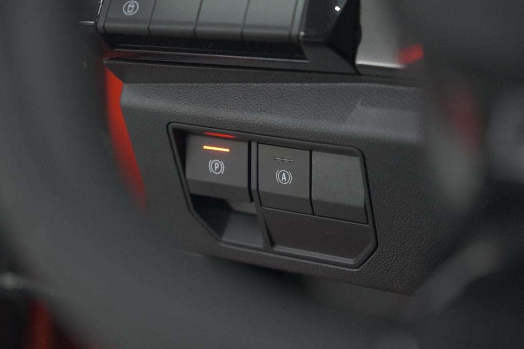 Renault Austral 1.2 e-tech full hybrid 200 techno | 360 camera | panoramada