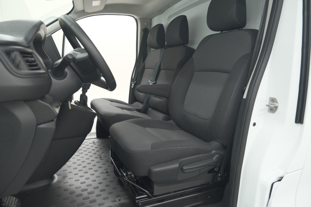 Renault Trafic 2.0 blue dci 130 t30 l2h1 advance | camera | apple carplay |