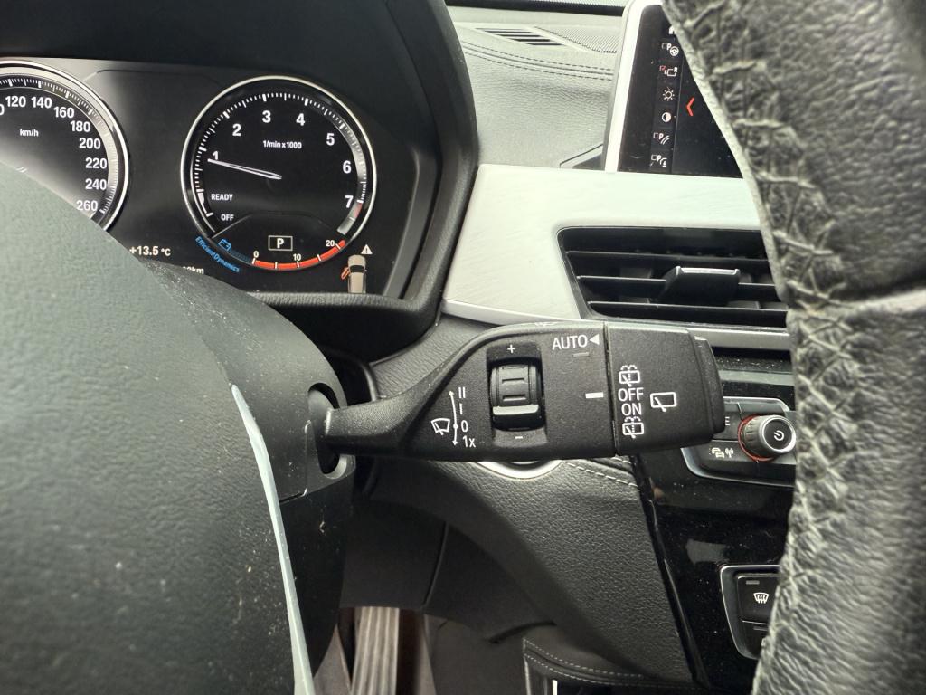 BMW X1 s-drive20i 192pk automaat high executive panoramadak