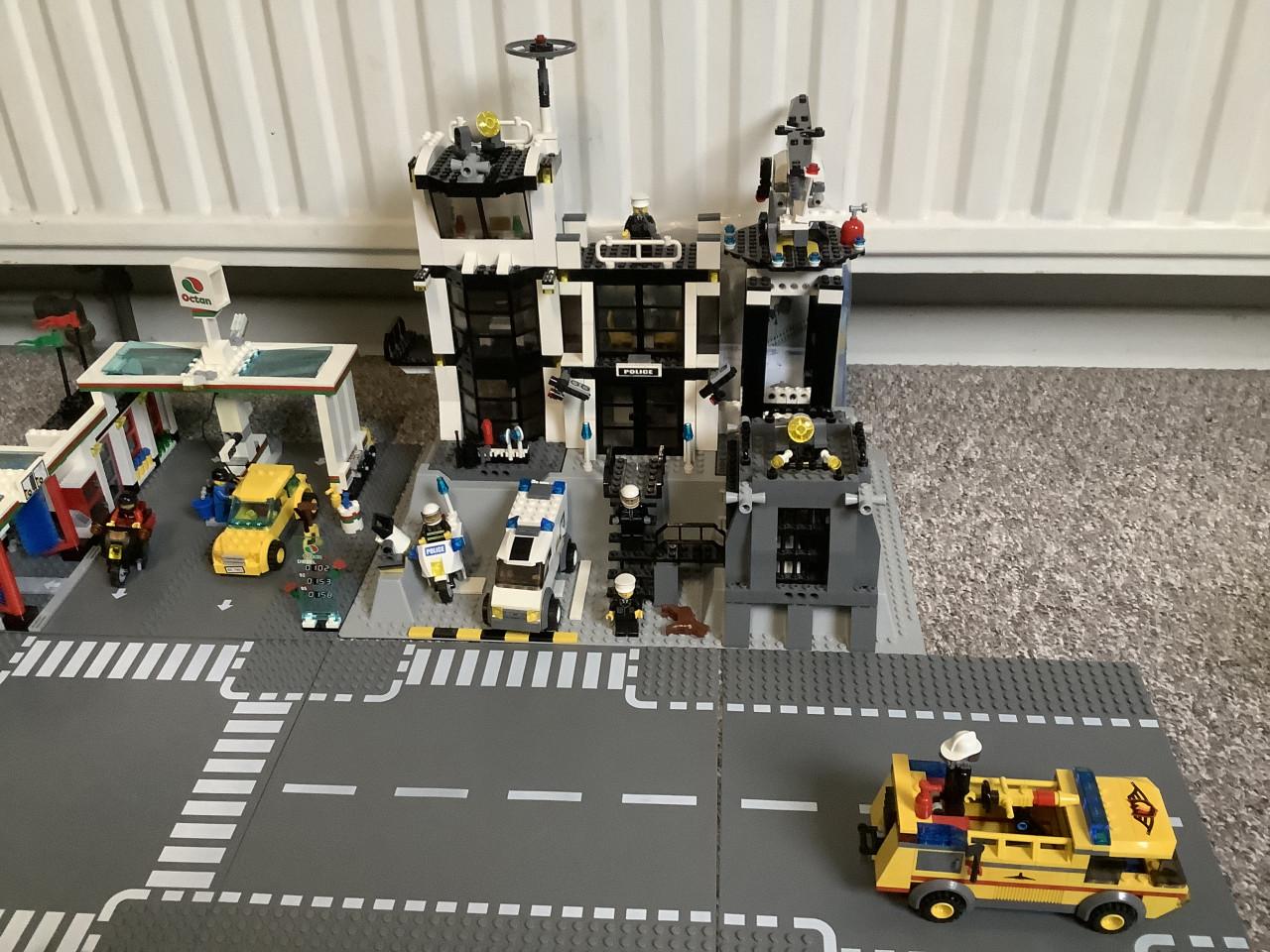 Grote partij LEGO te koop aangeboden, zie de foto’s en de omschrijving aub