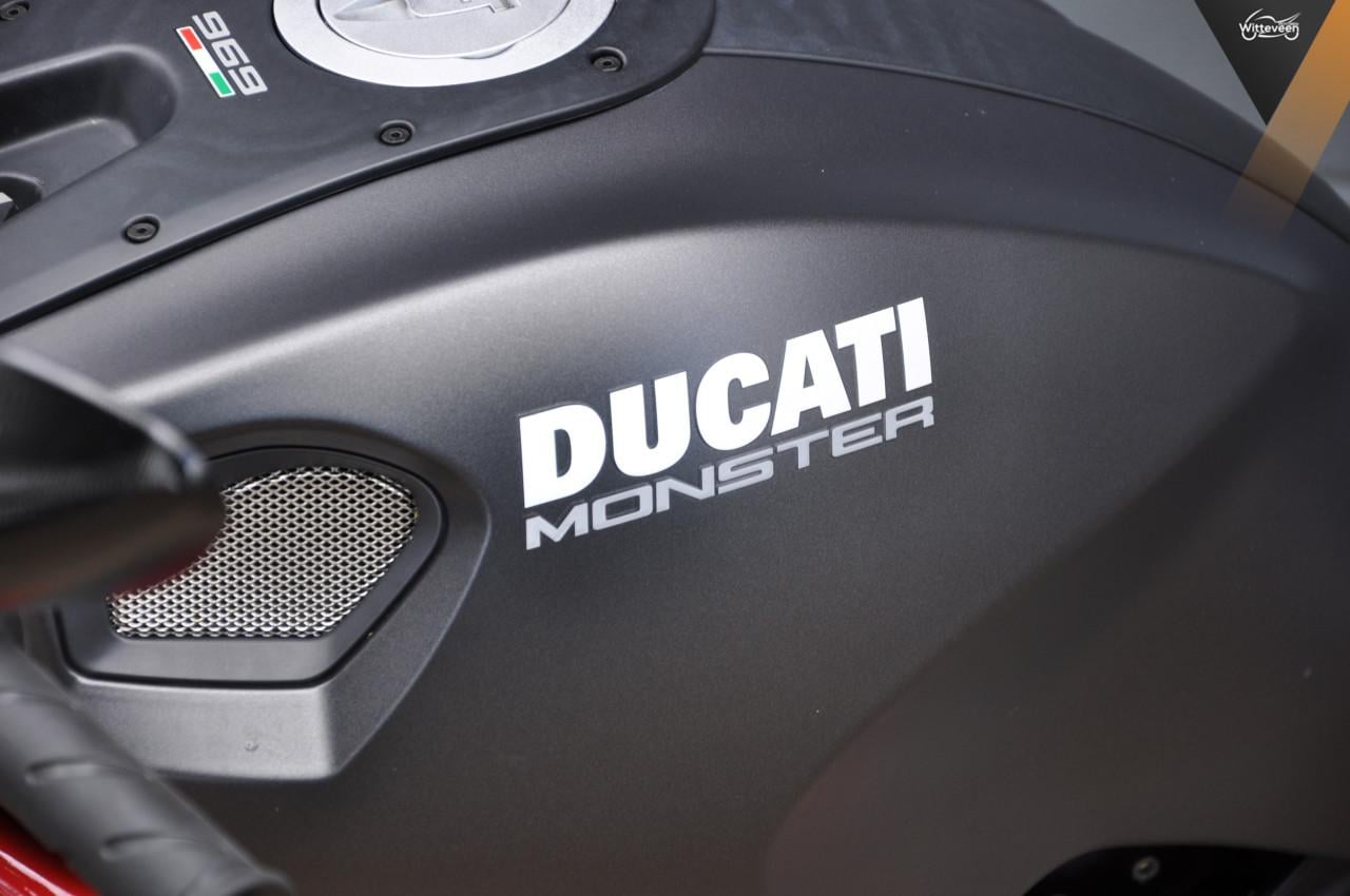 Ducati Monster 696 8100 kms!