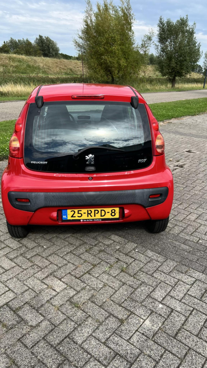 Peugeot 107 1.0-12v xr