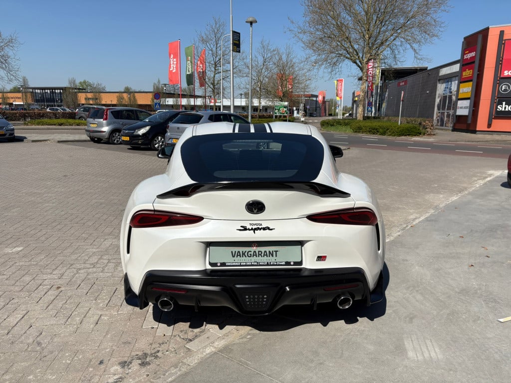 Toyota Supra 2.0 launch premium