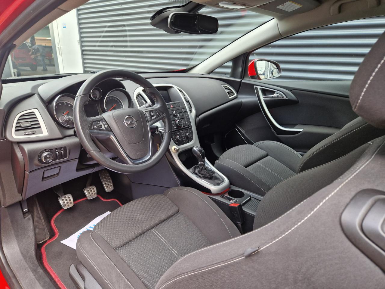 Opel Astra GTC 1.4 Turbo Sport