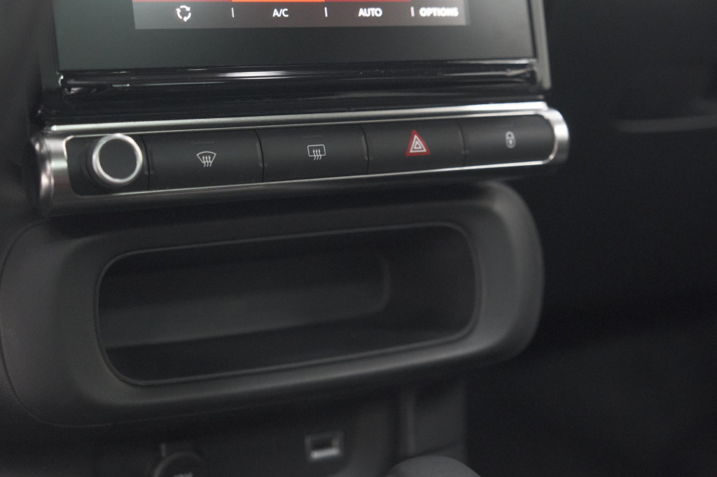 Citroen C3 puretech 110 eat6 feel edition | panoramadak | apple carplay | p