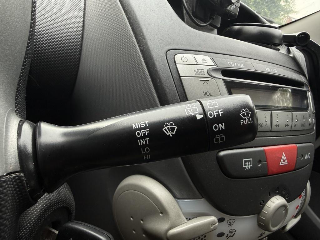 Peugeot 107 1.0-12v xs - airco -
