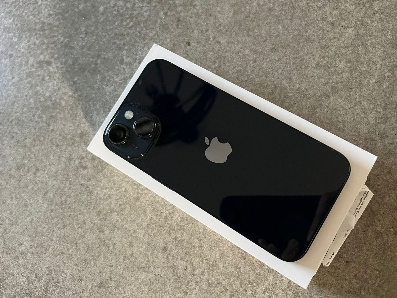 Aangeboden nette iPhone 14 zwart