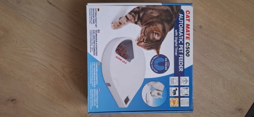 Catmate C500 voedermachine met dig. timer