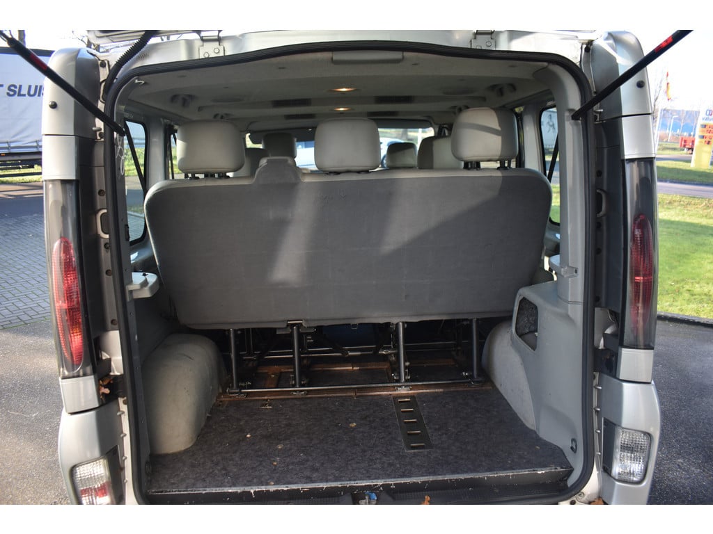 Opel Vivaro 2.5cdti | rolstoelbus | 9 persoons