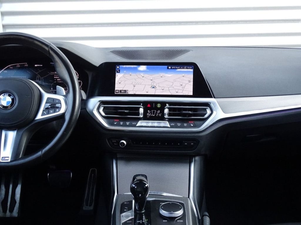 BMW 3-serie 330e edrive edition m-sportpakket | 18"