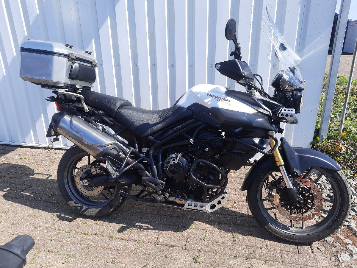 Triumph Tiger 800 uit 2012, full options Adventure