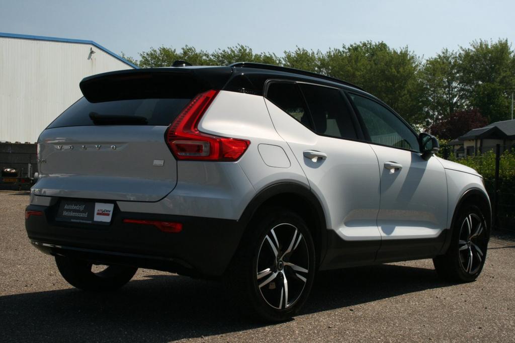 Volvo XC40 1.5 t5 recharge r-design / pano / 360camera / h&k