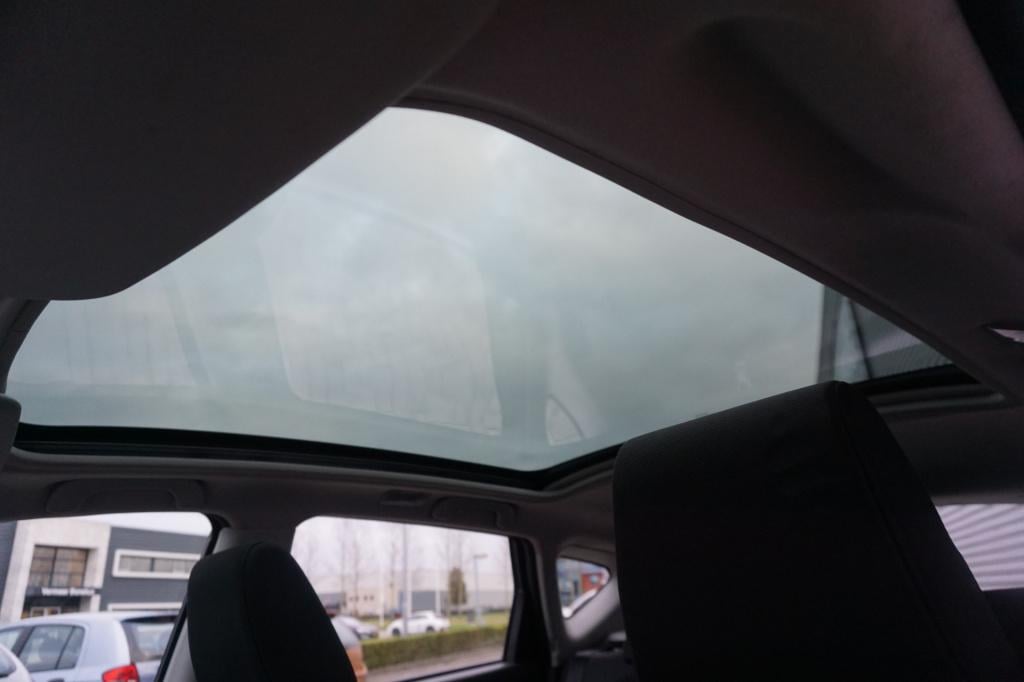 Nissan Qashqai 2.0 acenta automaat - airco / cruise / pano / parkeersens. /