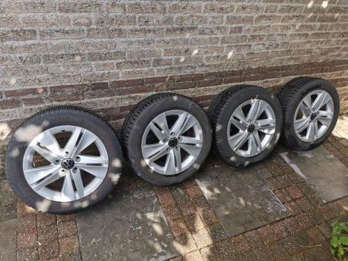 16 inch originele Norfolk velgen + zomerbanden Volkswagen Golf 8