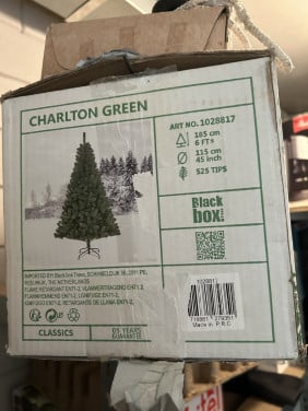 Te koop kunstkerstboom