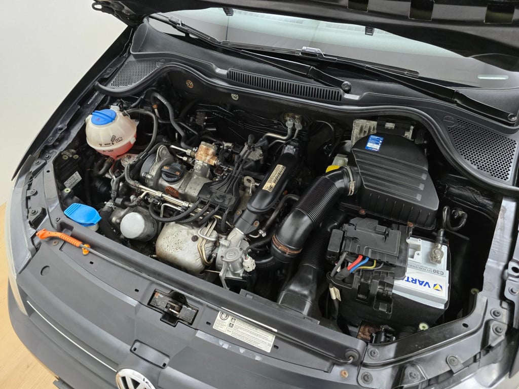 Volkswagen Polo occasion 1.2 tsi highline met cruisecontrol en 5 deurs zwar
