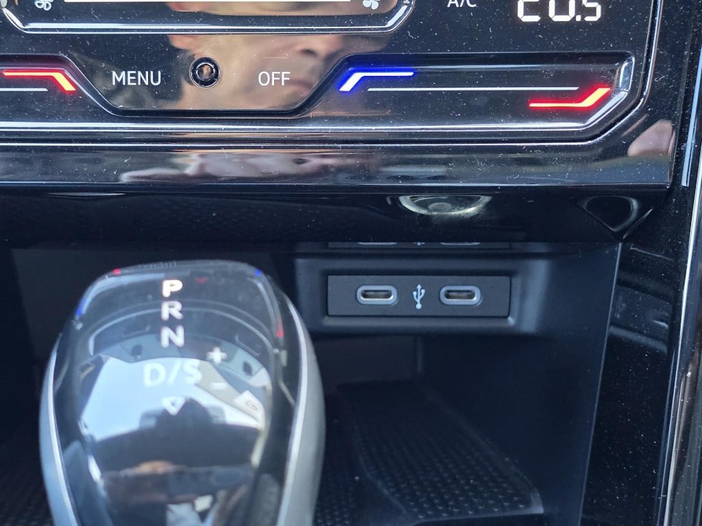 Volkswagen T-roc 1.5 tsi r-line edition virtual cockpit stuur/stoelverwarmi