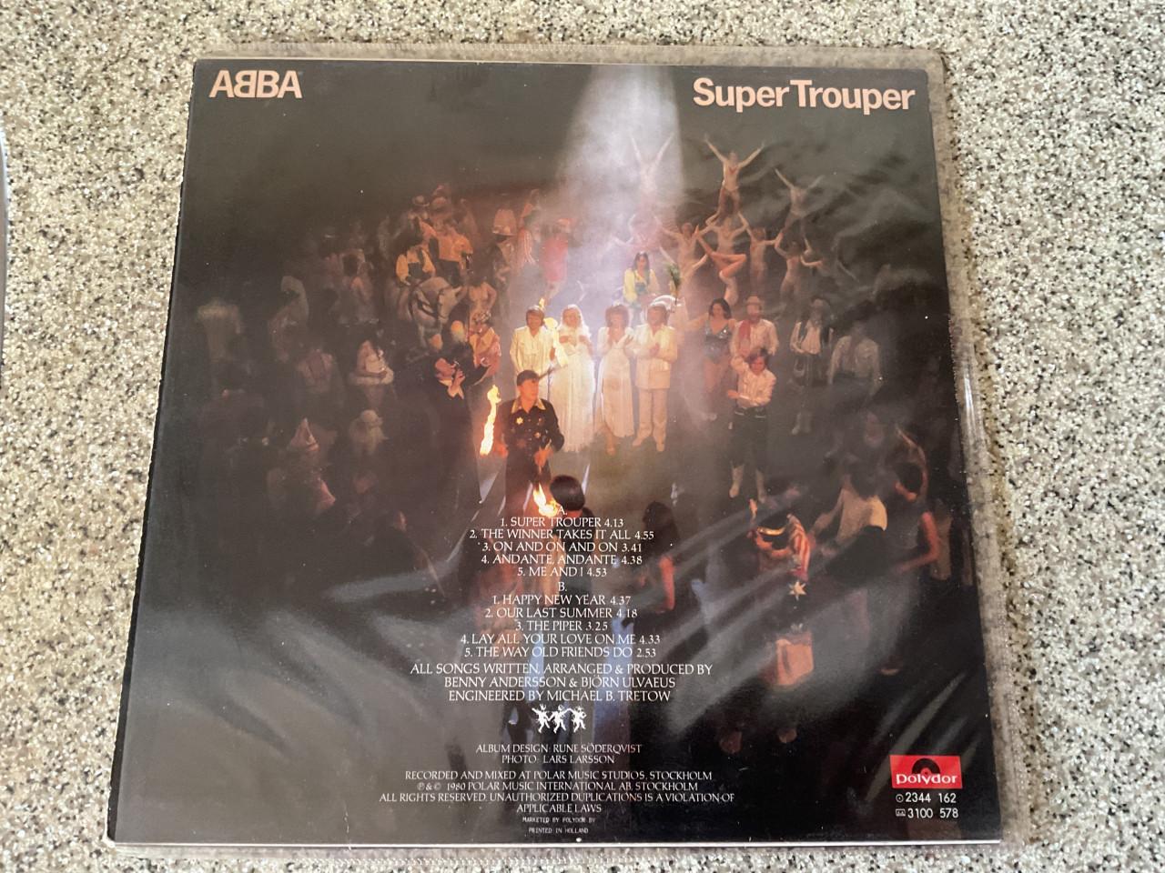 Verschillende LP’s van ABBA.      GERESERVEERD