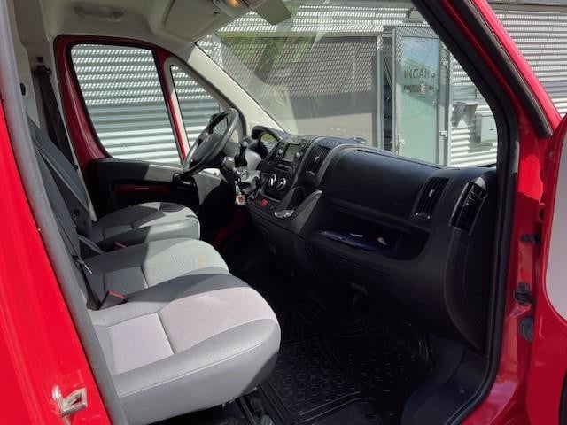 Peugeot Boxer 330 2.2 BlueHDi 140 L1H1 Premium