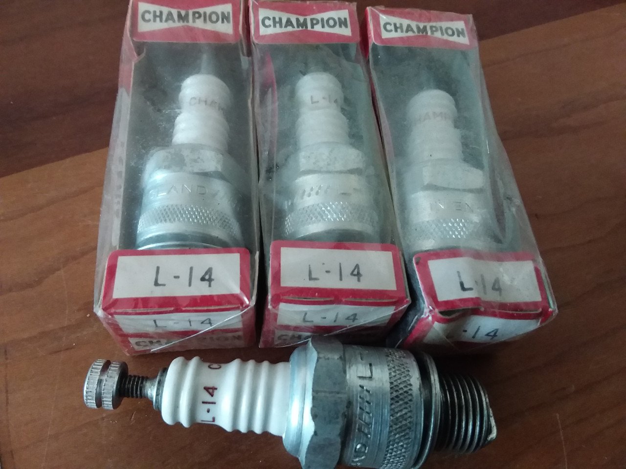 Bougies L-14 8x nieuw