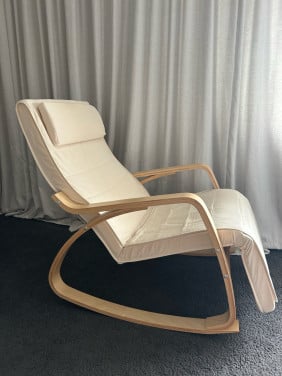 Schommelstoel hout beige