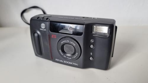 Minolta Riva Zoom 70c ES