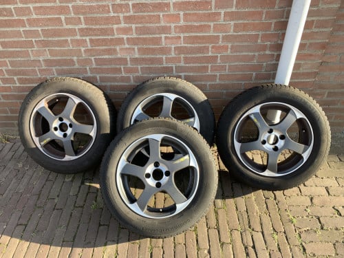 Winterbanden 185/65 R15 88T inclusief lichtmetalen velg