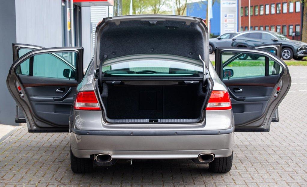 Saab 9-3 sport sedan 2.0t vector