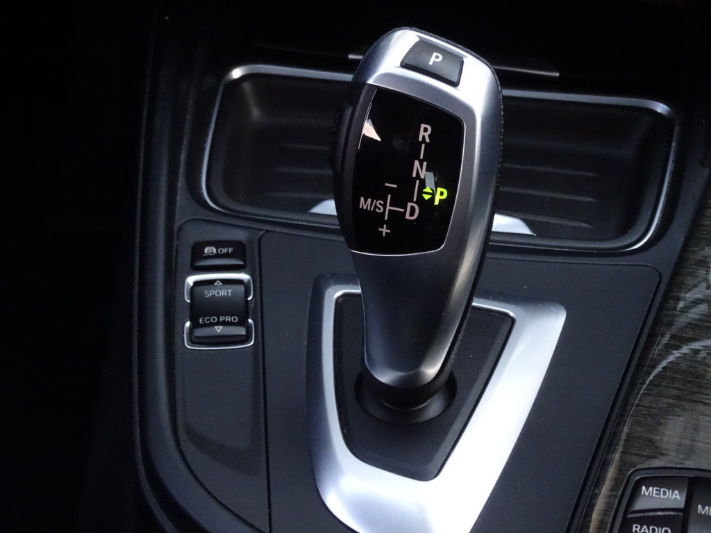 BMW 3-serie 316i executive sport automaat | bi-xenon | afn. trekhaak