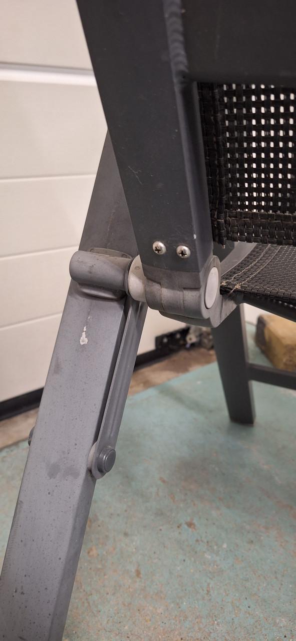 6 gebruikte tuinstoelen