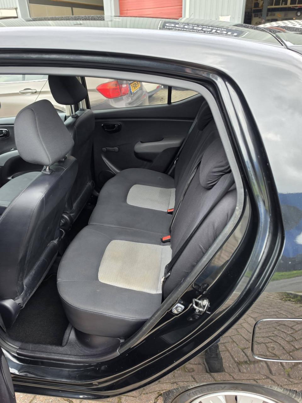 Hyundai i10 1.1 • 5-Deurs • Airco • APK 2027