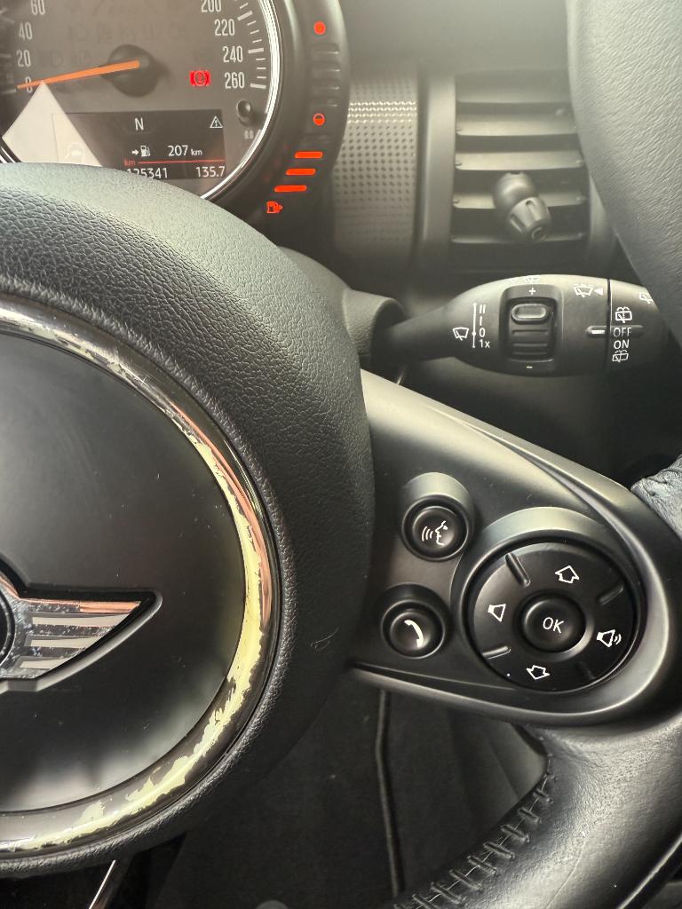 Mini Cooper 1.5 - business