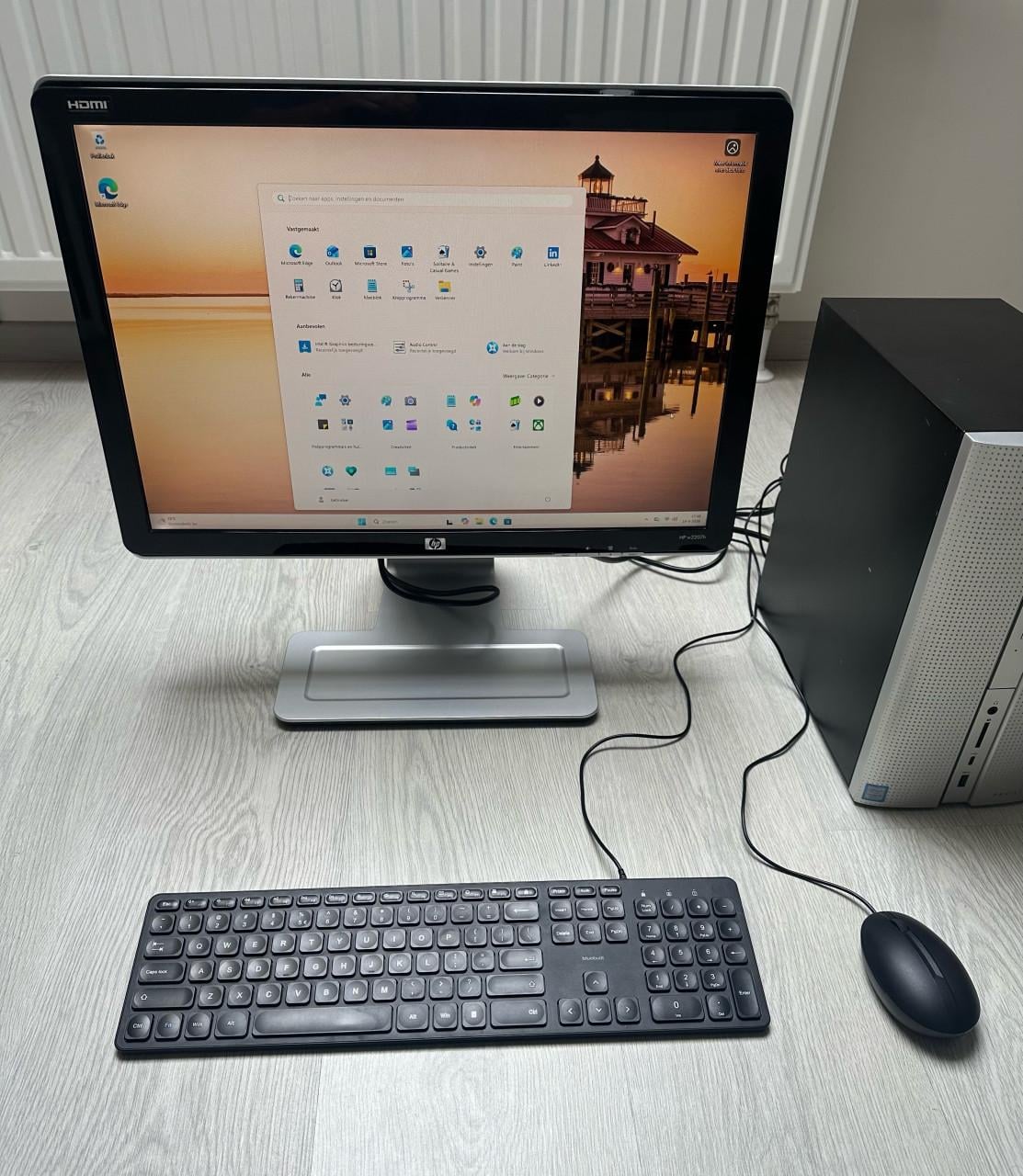 Complete set HP Pavilion / Intel Core i5 / 8GB ram / Windows 11 /