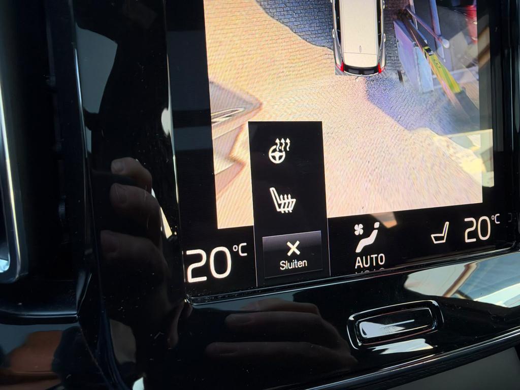 Volvo XC40 1.5 t4 recharge r-design