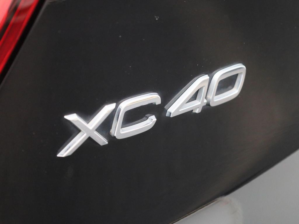 Volvo XC40 recharge core 70 kwh | automaat | apple carplay / android auto |