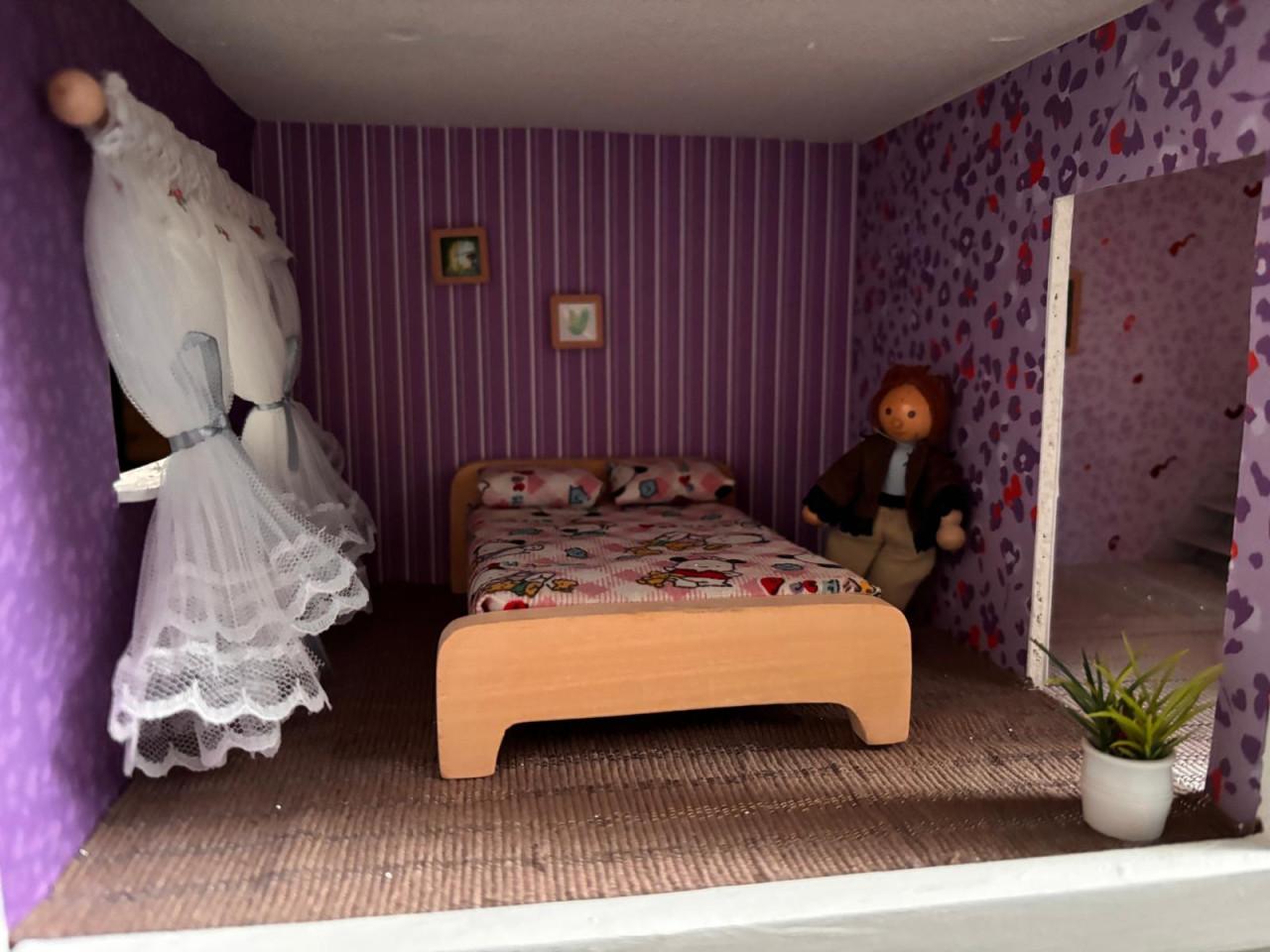 Te koop poppenhuis drie losse elementen