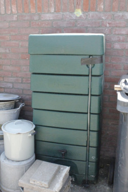Regenton 270 ltr...GERESERVEERD