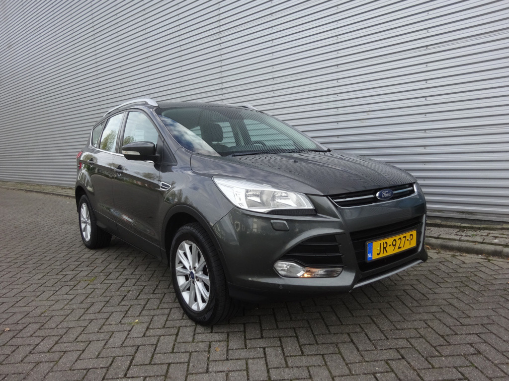 Ford Kuga 1.5 titanium navigatie / trekhaak / camera / cruise / pdc