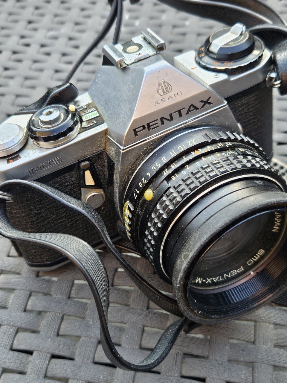 Analoge werkende Pentax asahi ME spiegelreflexcamera....