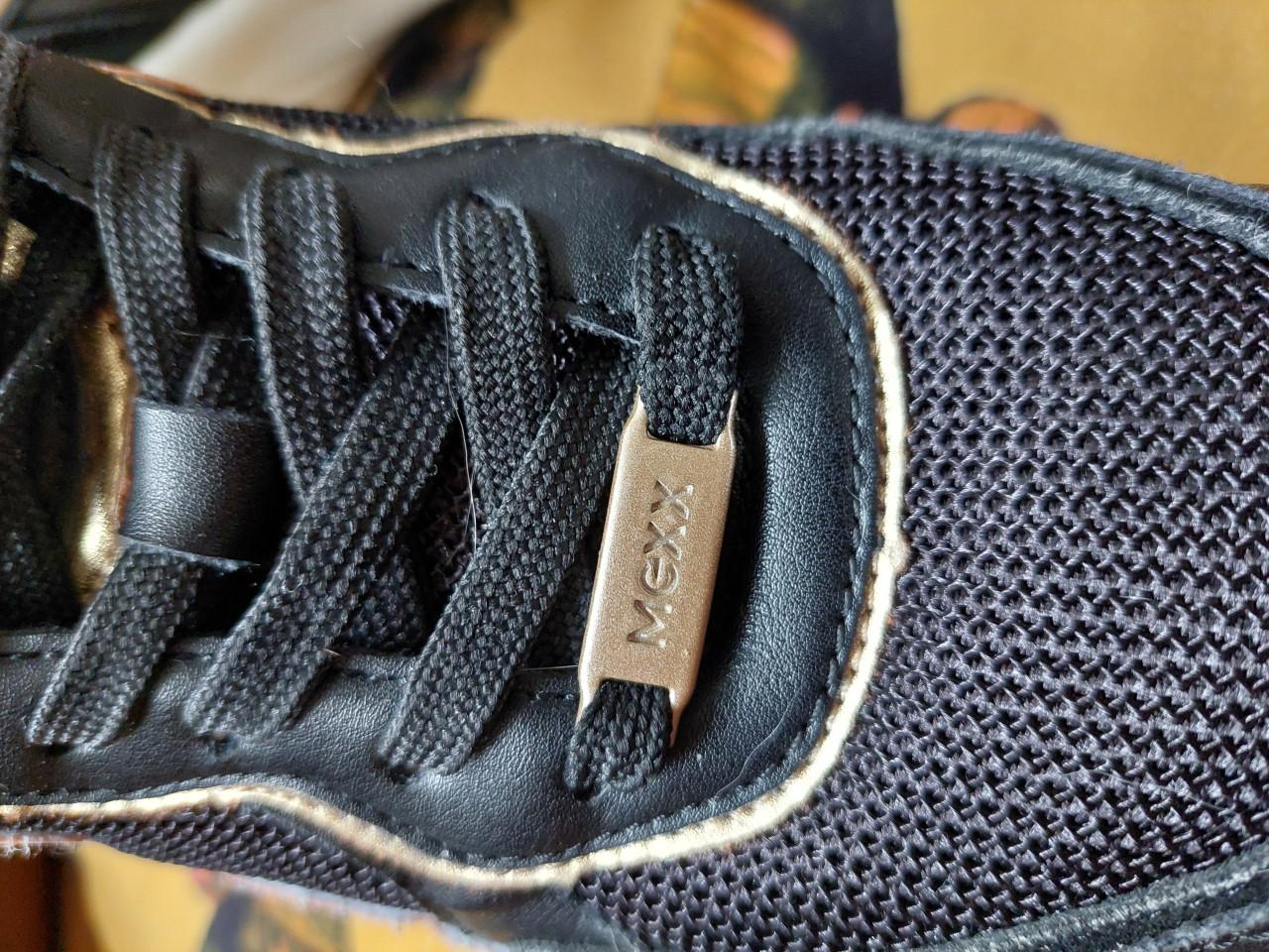 Als nieuwe Mexx damessneakers mt 38 zwart/goud