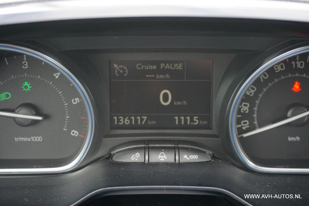 Peugeot 2008 1.6 bluehdi allure