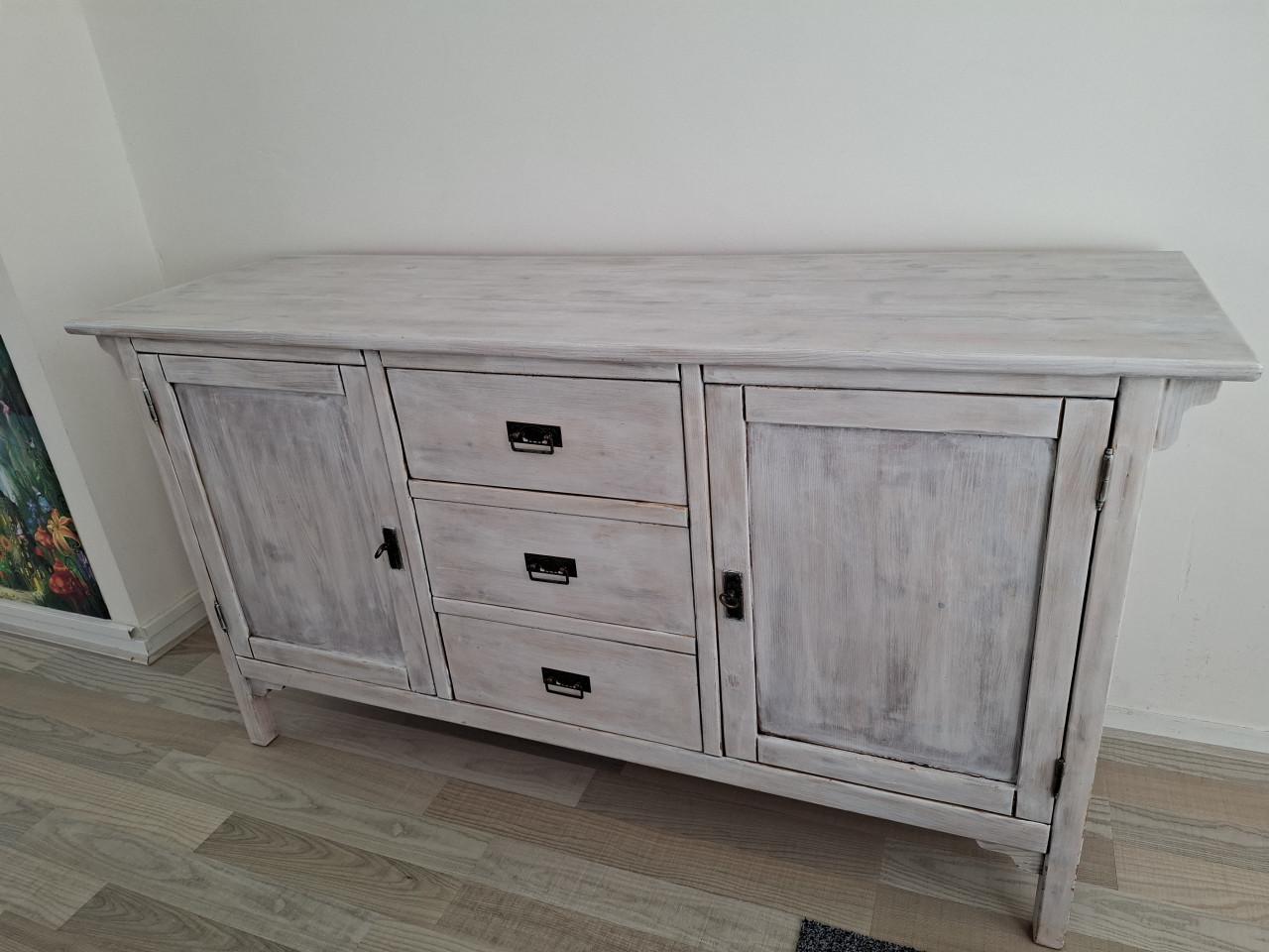 Mooi white wash dressoir