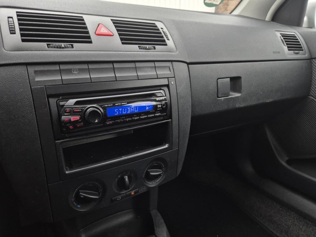 Skoda Fabia 1.4-16v ambiente / 5- deurs / origineel nl