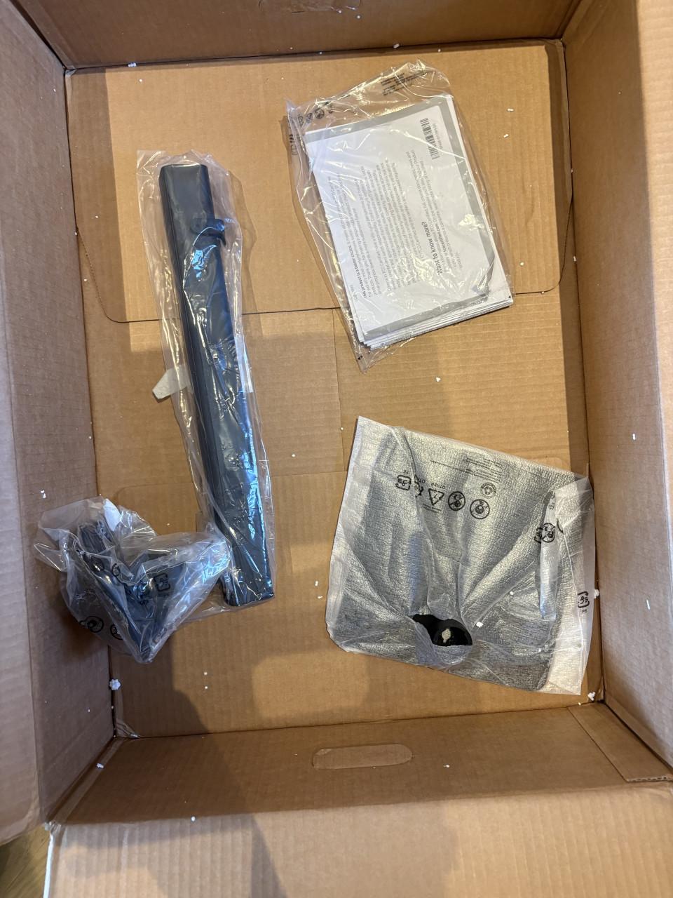 Samsung Viewfinity S6 27 inch monitor