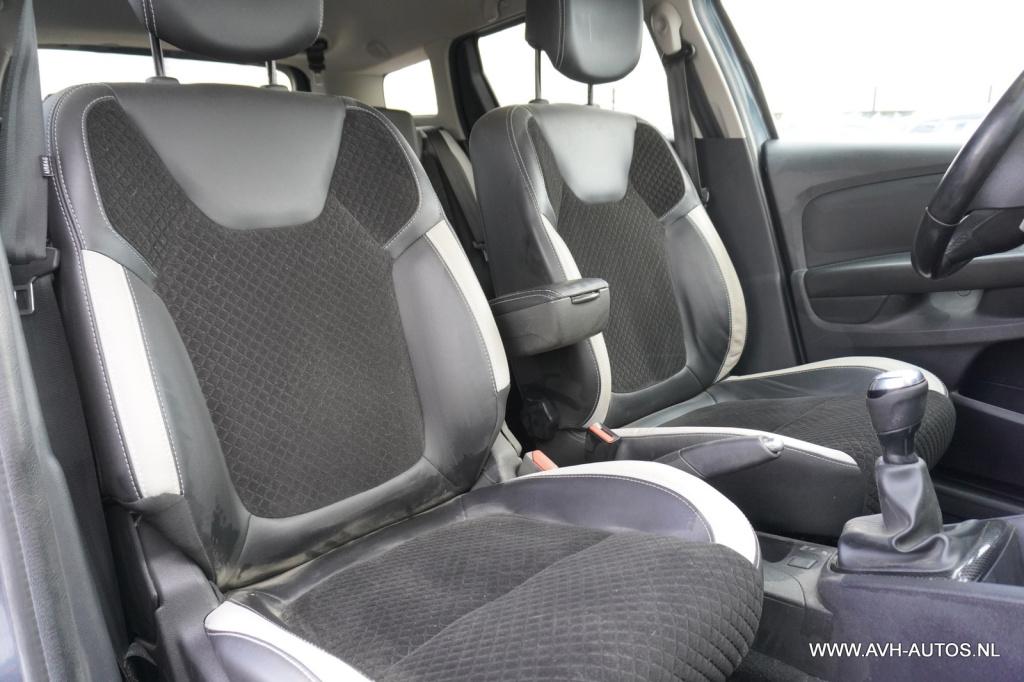 Renault Clio estate 0.9 tce bose