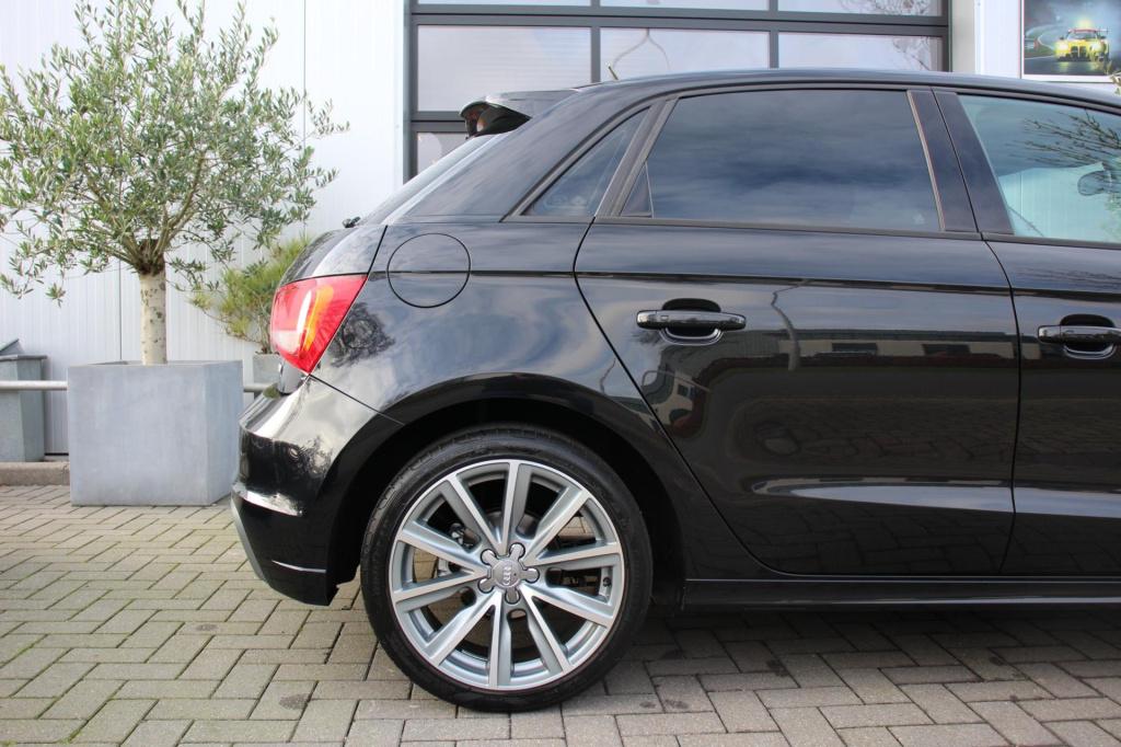 Audi A1 Sportback 1.4 tfsi s-line - stoelverwarming - parkeersensoren - 17 